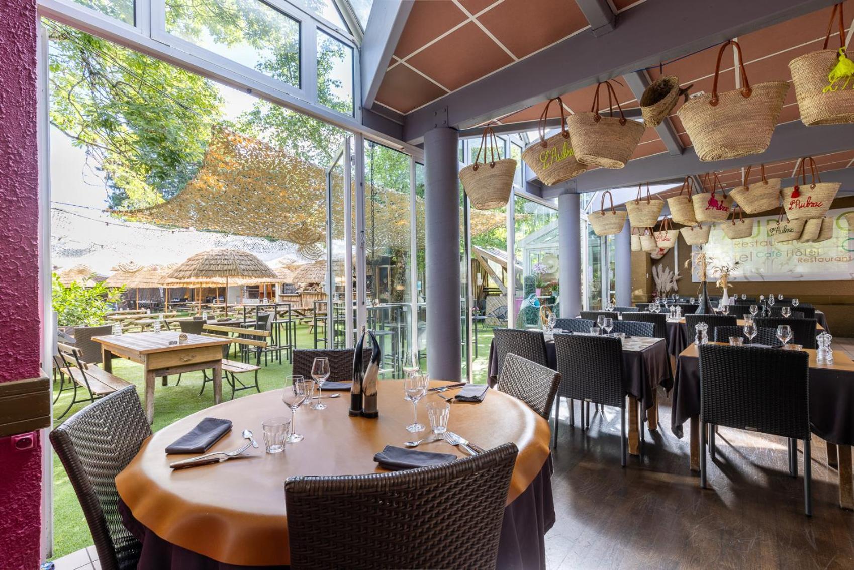 Hotel-Restaurant Logis L'Aubrac Laguiole Exterior foto